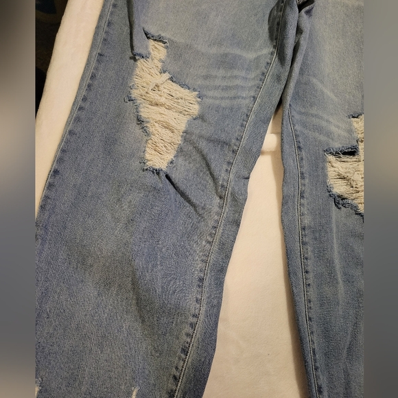 SO Womens Blue Boyfriend Jeans with Distressed Details - Picture 5 of 9